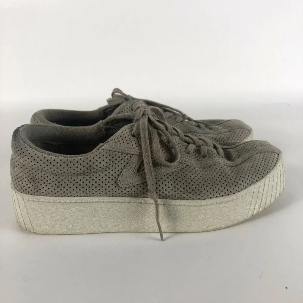 Tretorn womens 7.5 platform sneakers Suede Bold taupe gray perf